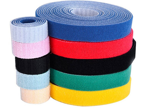 深圳市瑞鴻富科技有限公司是集于研發生產尼龍粘扣帶魔術貼、射出勾魔術貼、蘑菇頭魔術貼、細軟勾魔術貼、勾毛同體魔術貼、不抓毛魔術貼、發卷帶魔術貼、高周波電壓魔術貼、阻燃型防火魔術貼、背靠背粘扣帶魔術貼捆綁帶魔術貼扎帶、背膠沖型魔術貼、松緊彈力魔術貼、、3M魔術貼、魔術布/OK布、注塑袖口魔術貼、3D VR眼鏡頭帶、運動器材魔術貼、醫用魔術貼、數據線收納皮扣、研磨片魔術貼、特殊魔術貼等產品為粘扣扎帶提供最好的解決方案定制加工的大型廠家之一