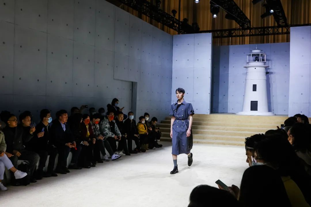  突破與自由，民族服裝定制品牌隆慶祥2023春夏新品發布會&ldquo;自由之境&rdquo;圓滿舉行