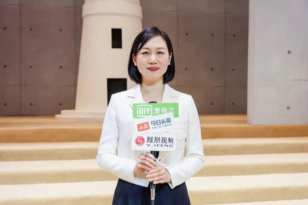  突破與自由，民族服裝定制品牌隆慶祥2023春夏新品發布會&ldquo;自由之境&rdquo;圓滿舉行