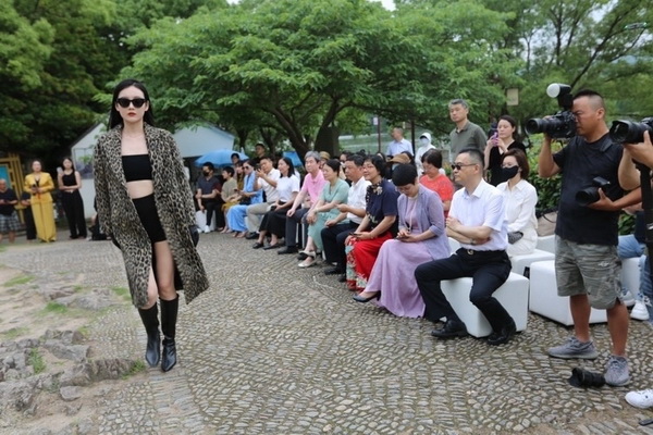 “CHOICE YIN” 尹的選擇驚艷河姆渡,演繹跨越七千年的時尚與文明的對話