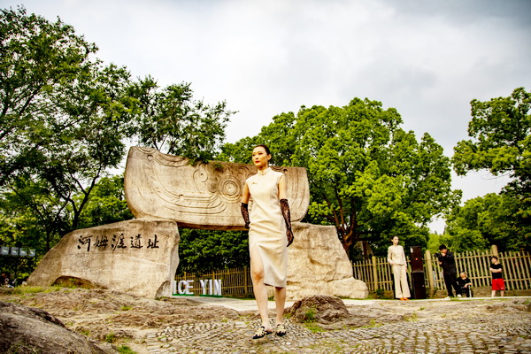 “CHOICE YIN”驚艷河姆渡,演繹遠古文明與現代時尚與的對話