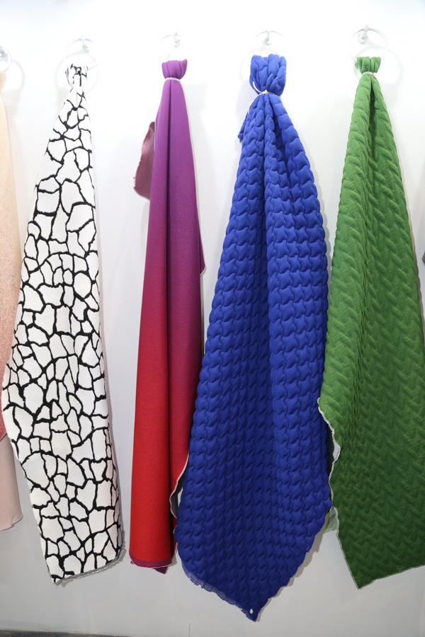 3D高彈力軟體面料，引領(lǐng)家居軟裝新時(shí)尚