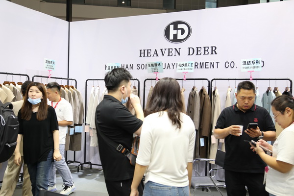 匠心締造傳奇，昭奈華裕火爆CHIC2023（秋冬）展