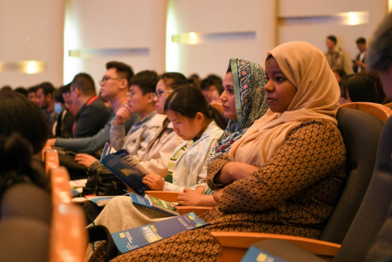 以“先進紡織科學與技術”為主題的第二屆國際紡織前沿科學與技術大會暨世界紡織大學聯(lián)盟年會在東華大學舉行