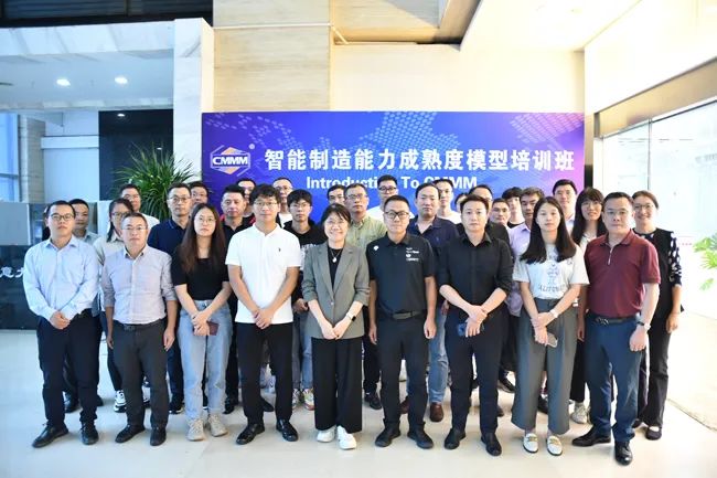 以“先進紡織科學與技術”為主題的第二屆國際紡織前沿科學與技術大會暨世界紡織大學聯(lián)盟年會在東華大學舉行