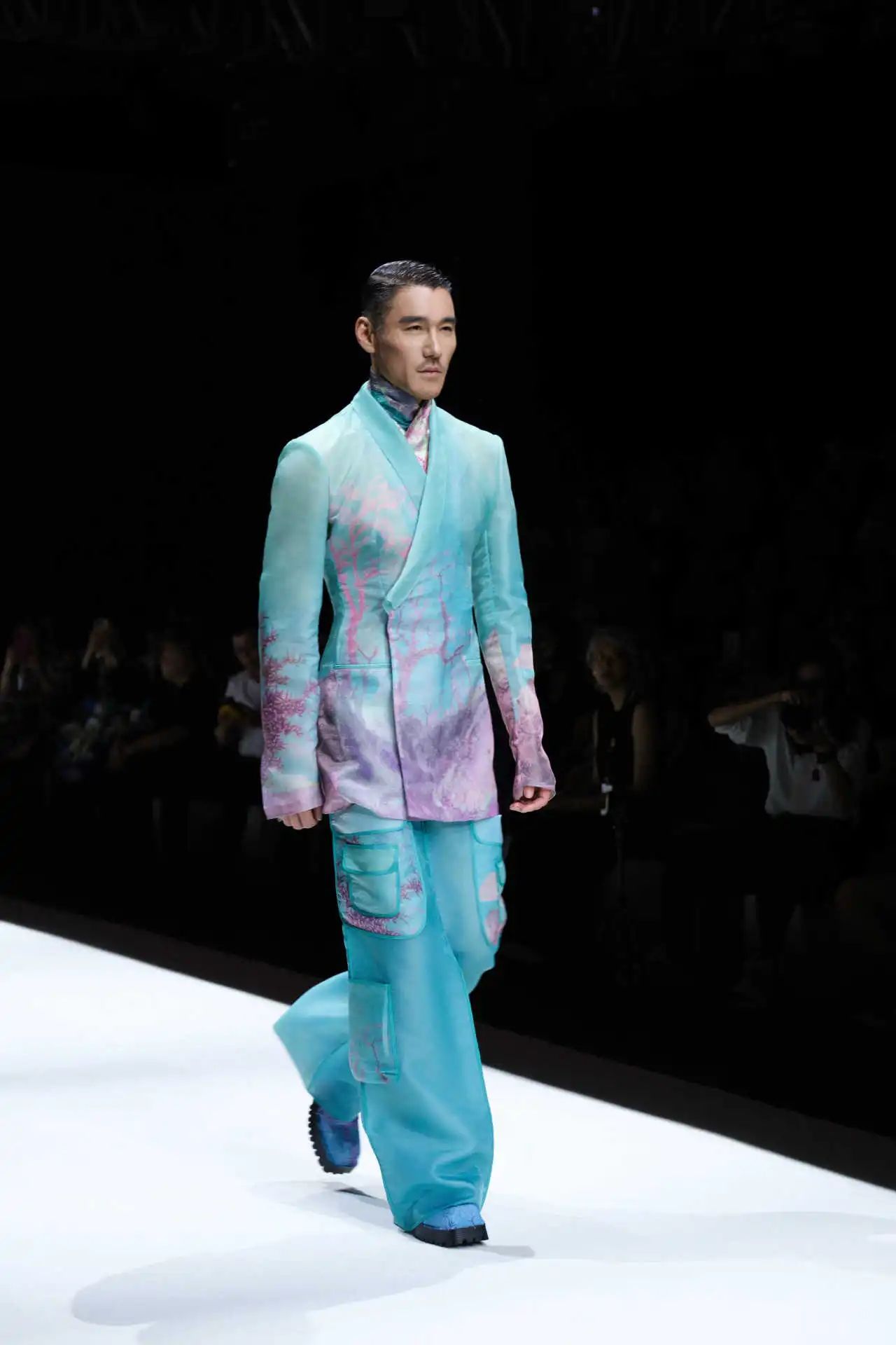 胡兵領銜，BOTAO國風&middot;星漢時裝秀在天津時裝周上演