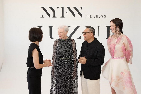 玖姿JUZUI創意總監王陶2025春夏紐約時裝周&ldquo;盛開&rdquo;花樣新中式