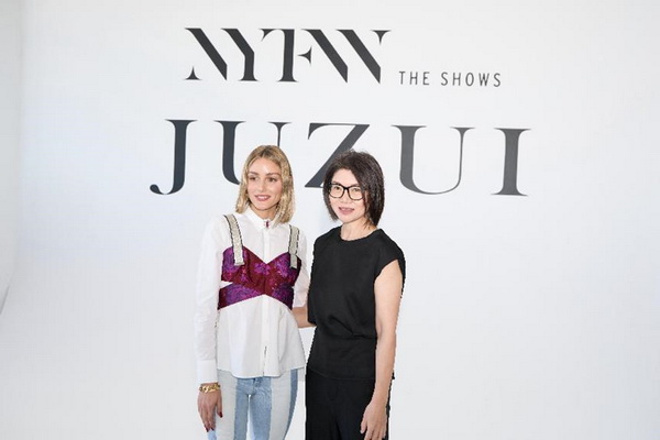 玖姿JUZUI創意總監王陶2025春夏紐約時裝周&ldquo;盛開&rdquo;花樣新中式