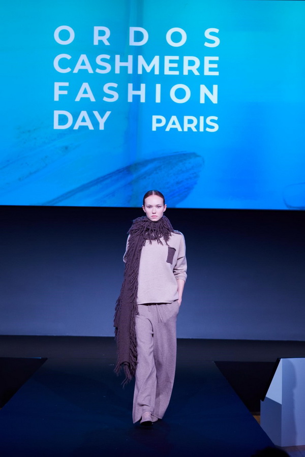 乘風馭海，踏浪而升，鄂爾多斯市羊絨時尚日強勢登陸巴黎時裝周