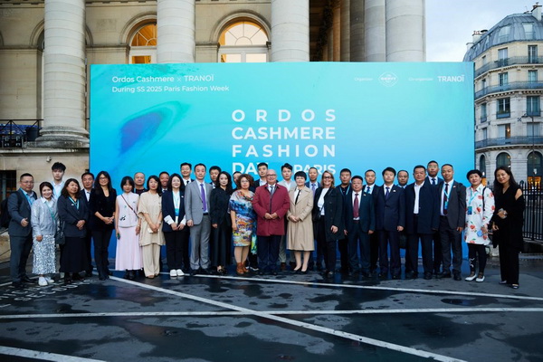 乘風馭海，踏浪而升，鄂爾多斯市羊絨時尚日強勢登陸巴黎時裝周