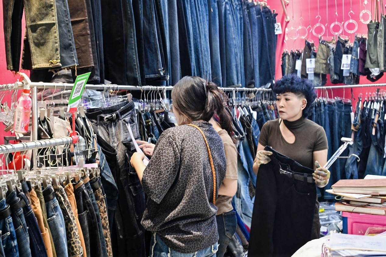 北緯40度再現百強海城新質崛起,數智服尚續寫霓裳西柳電商傳奇