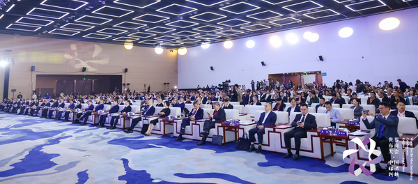 “時尚境界 新質未來”--2024第七屆世界布商大會于柯橋舉行