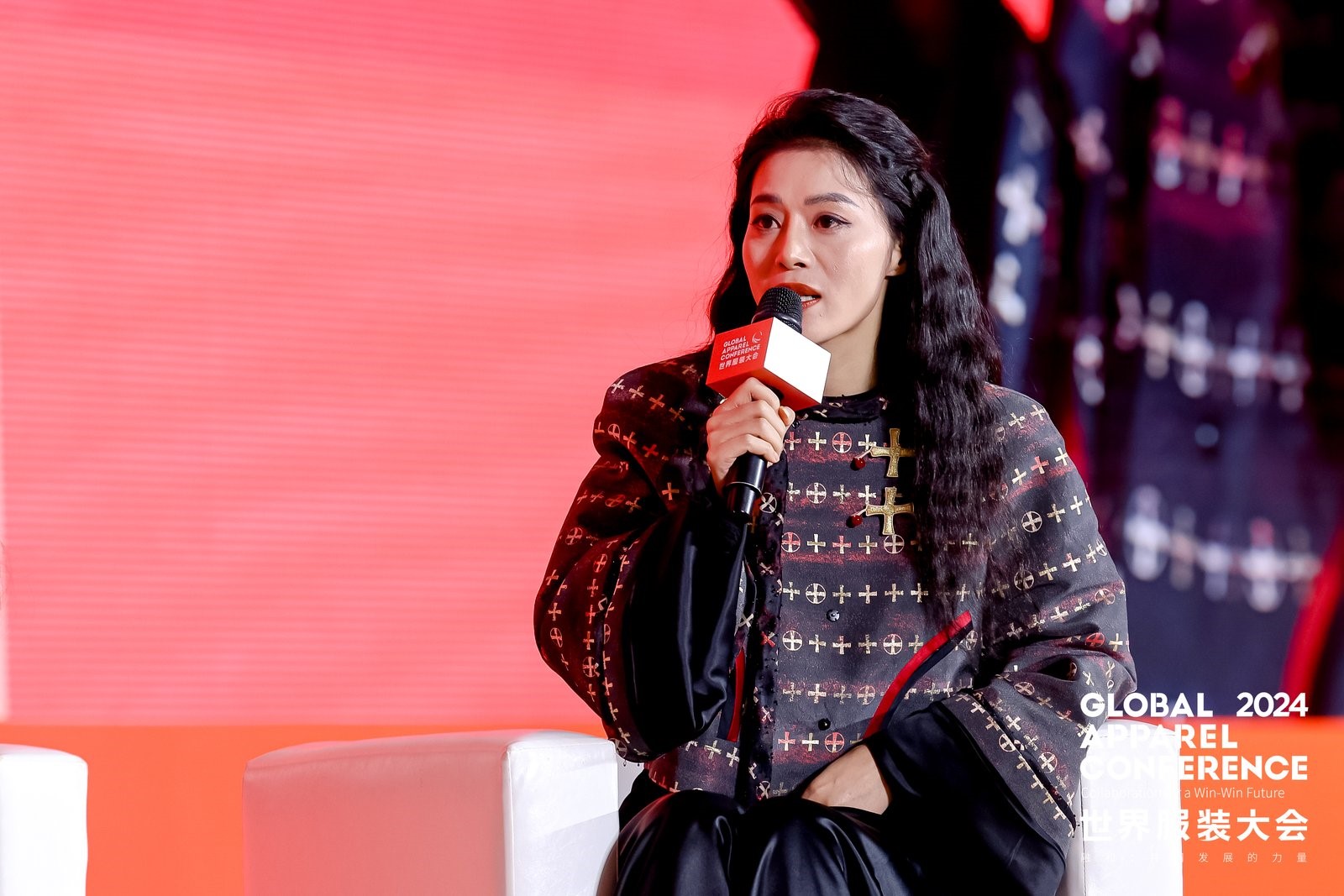 “融和”20個國家和地區(qū)服裝精英,2024世界服裝大會在東莞虎門開幕