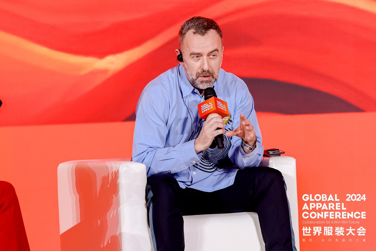 “融和”20個國家和地區(qū)服裝精英,2024世界服裝大會在東莞虎門開幕