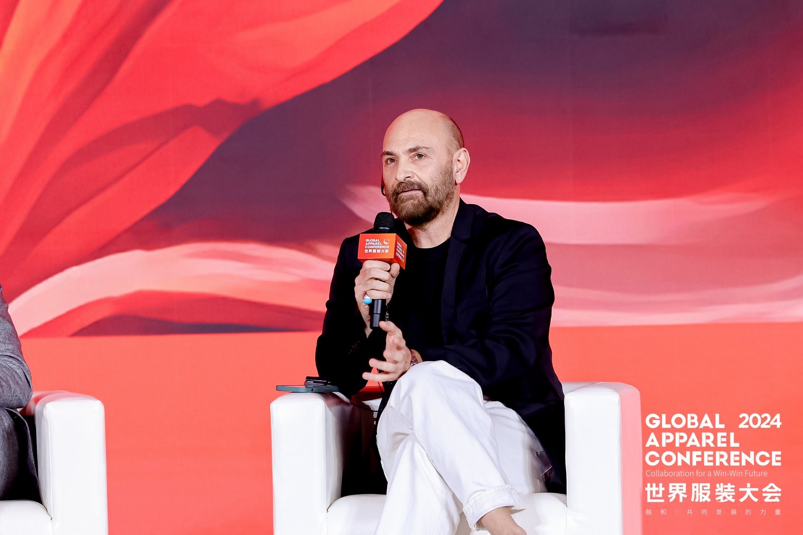 “融和”20個國家和地區(qū)服裝精英,2024世界服裝大會在東莞虎門開幕