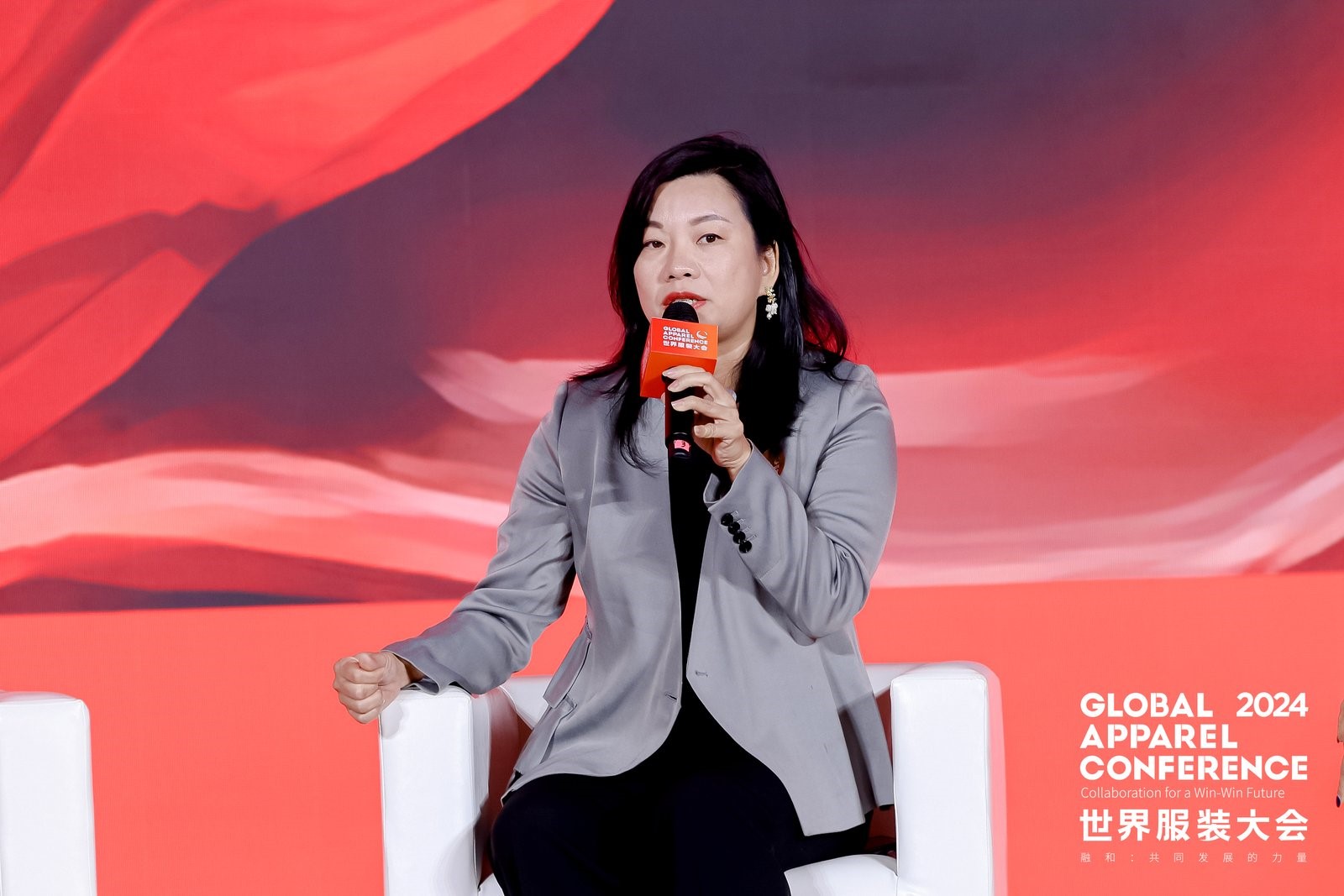 “融和”20個國家和地區(qū)服裝精英,2024世界服裝大會在東莞虎門開幕