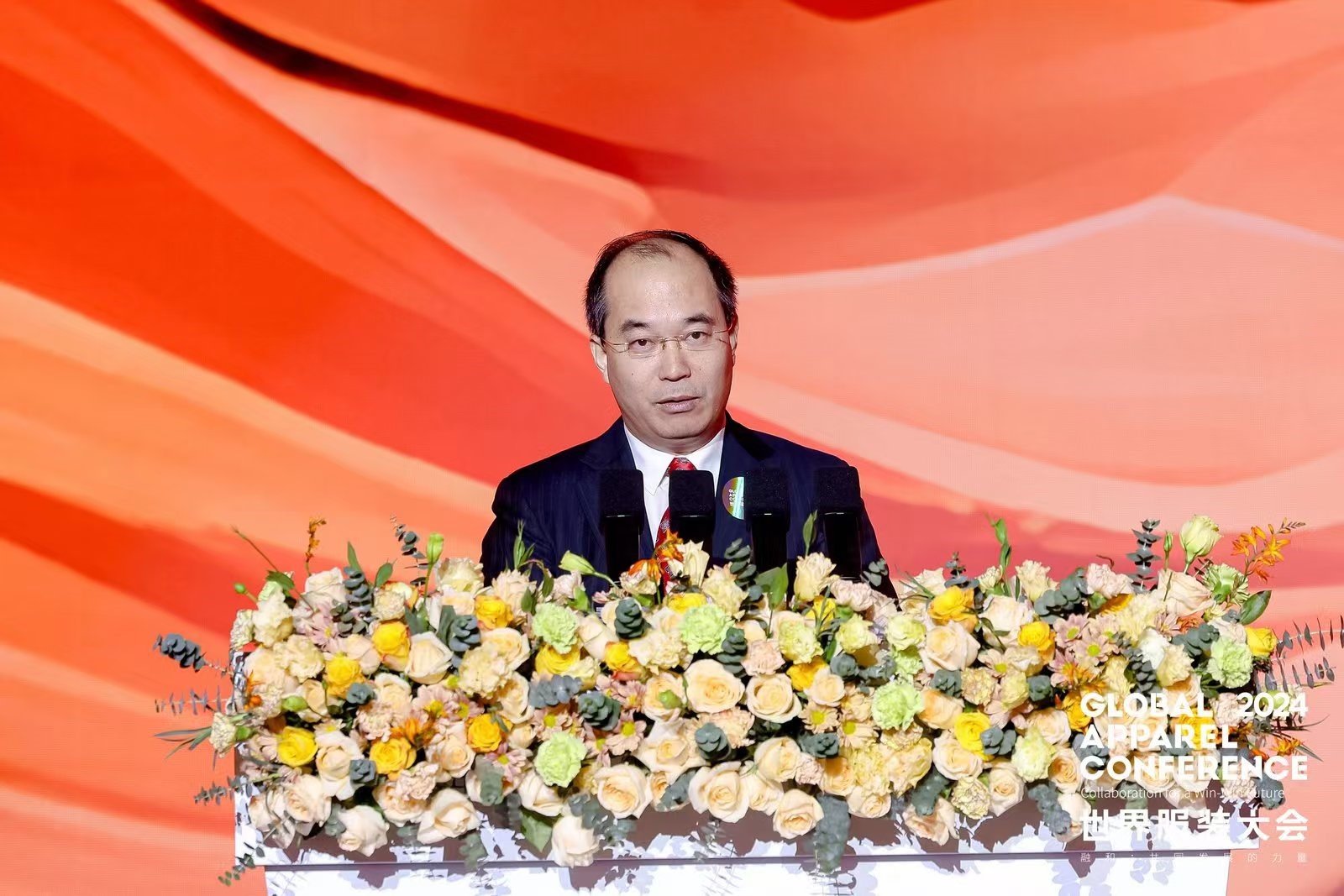 “融和”20個國家和地區(qū)服裝精英,2024世界服裝大會在東莞虎門開幕