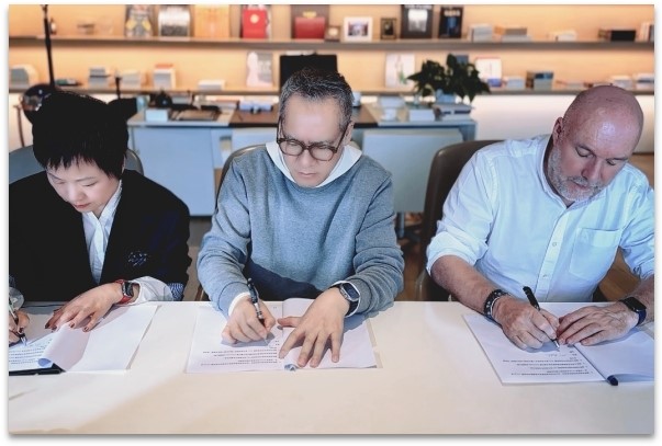 攜手玖姿JUZUI創意總監王陶Taoray Wang 老錢皮草紐約時裝周成新貴