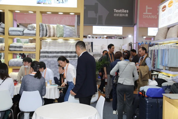 識變應(yīng)變 拓展外貿(mào)新空間！第33屆華東進出口商品交易會盛大開幕