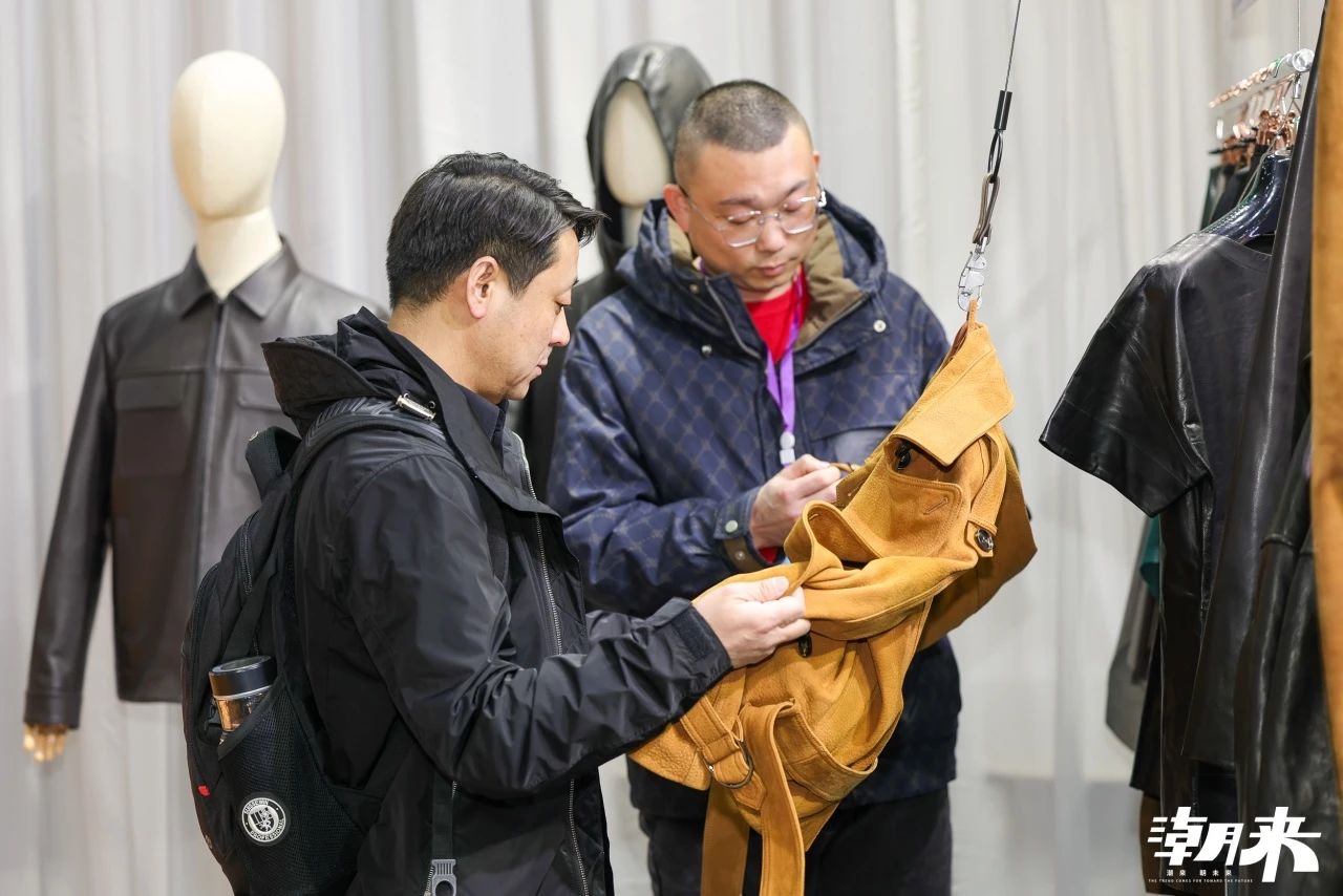 向“心”而生 逐“質”而行 2025海寧中國國際皮革毛皮時裝面輔料展盛大開幕