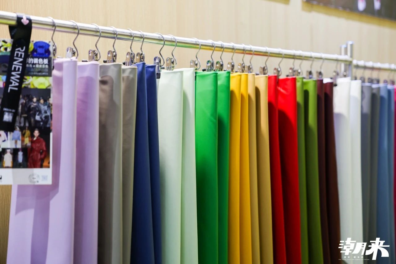 向“心”而生 逐“質”而行 2025海寧中國國際皮革毛皮時裝面輔料展盛大開幕