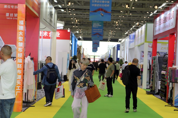 新形勢、新機遇，2025柯橋春季國際紡博會拉開帷幕，全方位展示中國紡織發展的強韌