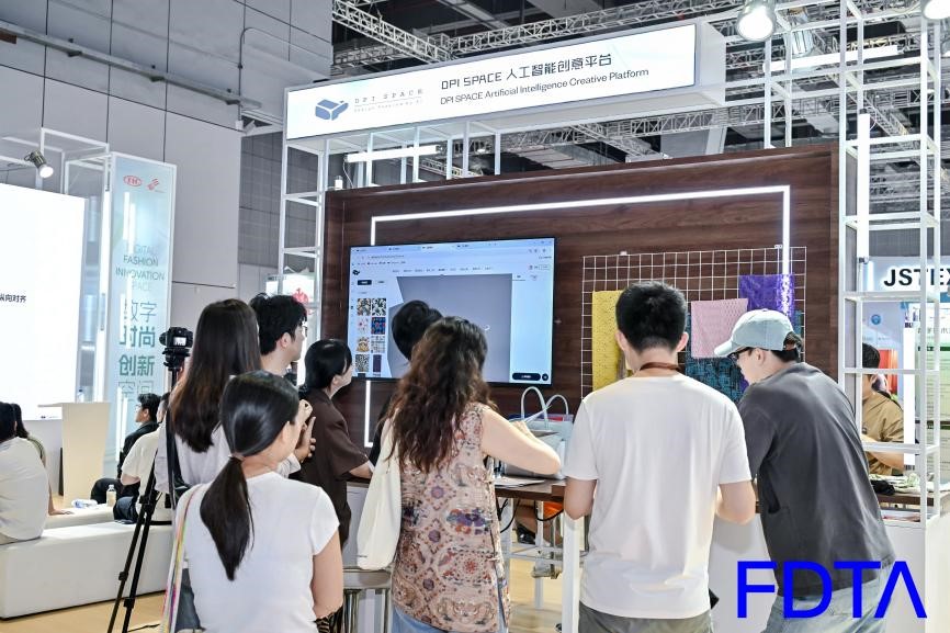 從數據決策到虛擬織布，數字時尚創新空間貫通紡織全鏈數智升級！