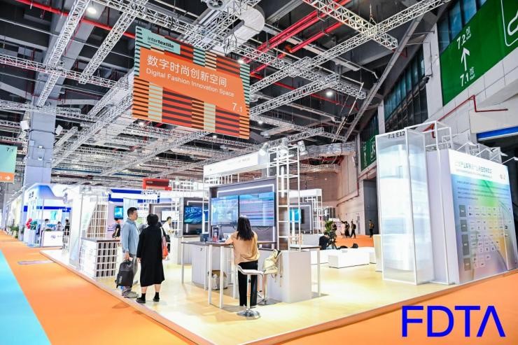 從數據決策到虛擬織布，數字時尚創新空間貫通紡織全鏈數智升級！