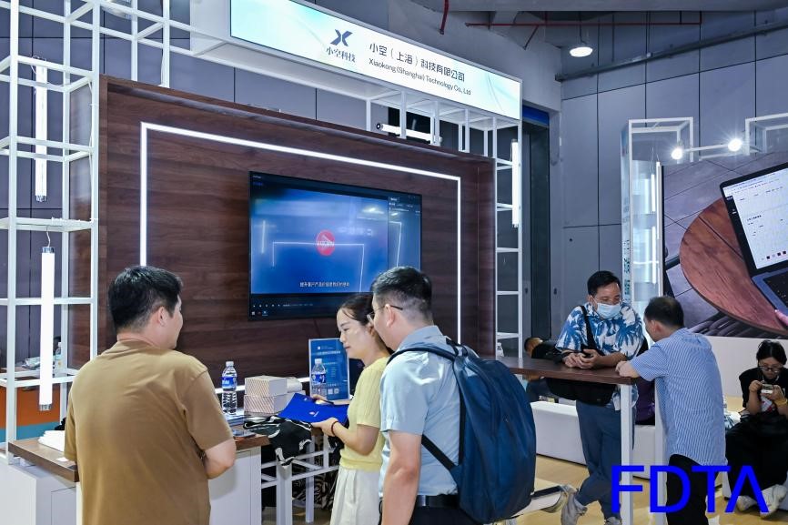 從數據決策到虛擬織布，數字時尚創新空間貫通紡織全鏈數智升級！