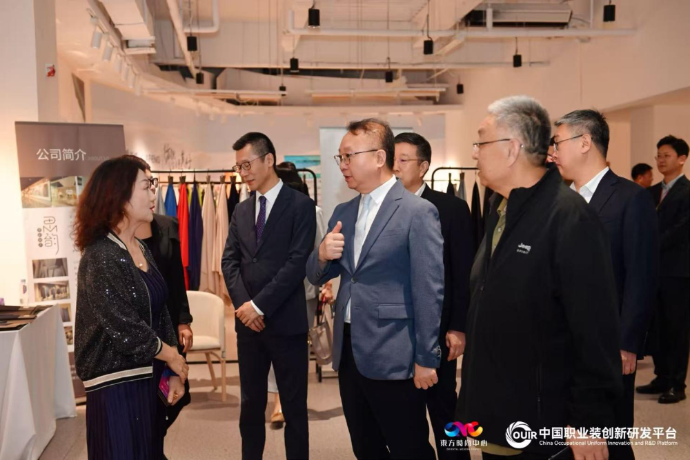 聚焦全民國防教育作訓(xùn)服與海上功能服,第二屆中國職業(yè)裝創(chuàng)新大會(huì)在青島啟幕