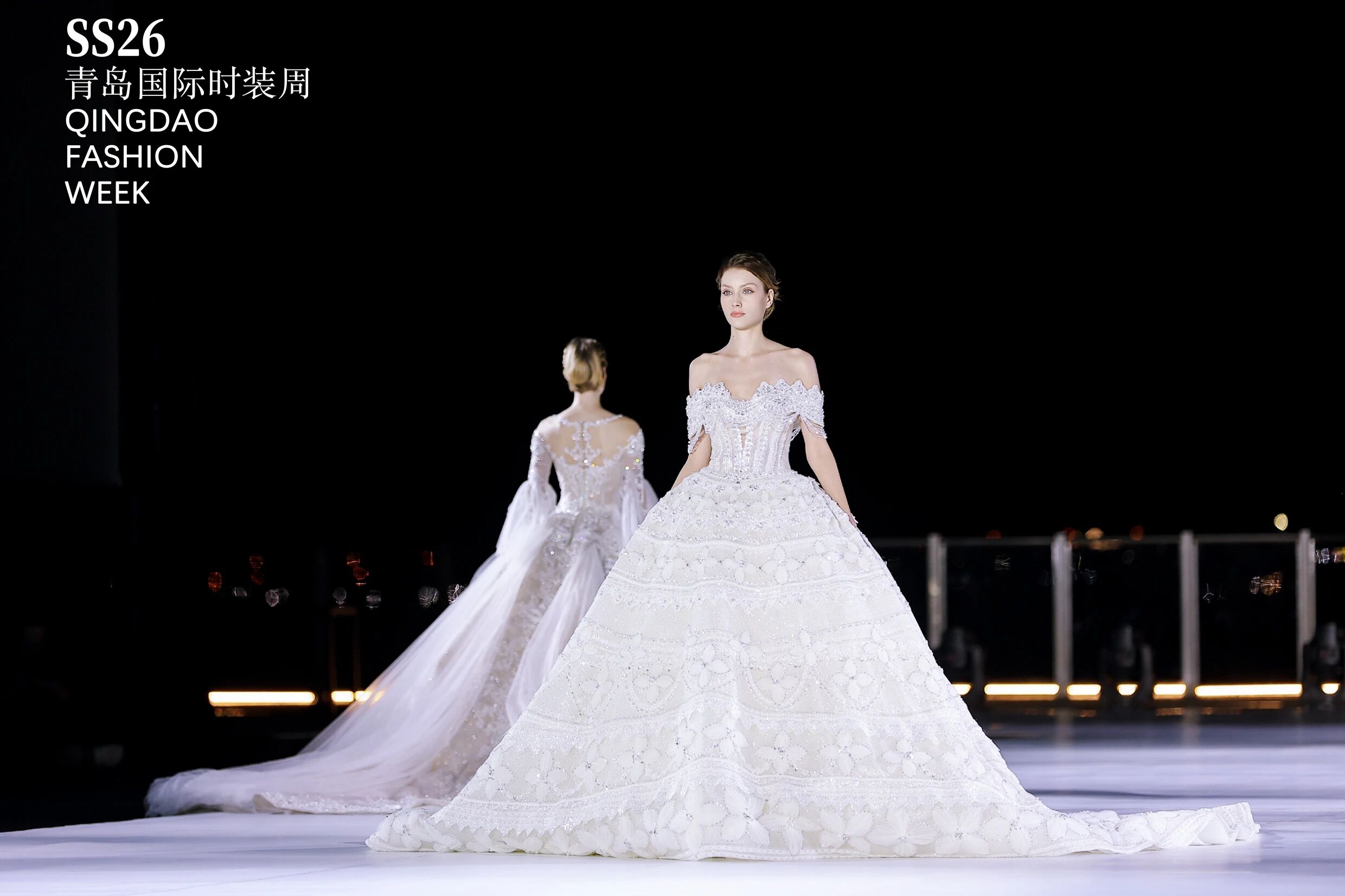 潮涌浮山灣畔 時尚綺夢啟航--2025中國（青島）國際時裝周盛大啟幕！