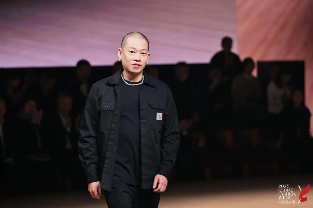 2025柯橋時尚周(秋季)啟幕!十年織夢,時尚共鳴“洄響”千年紡都