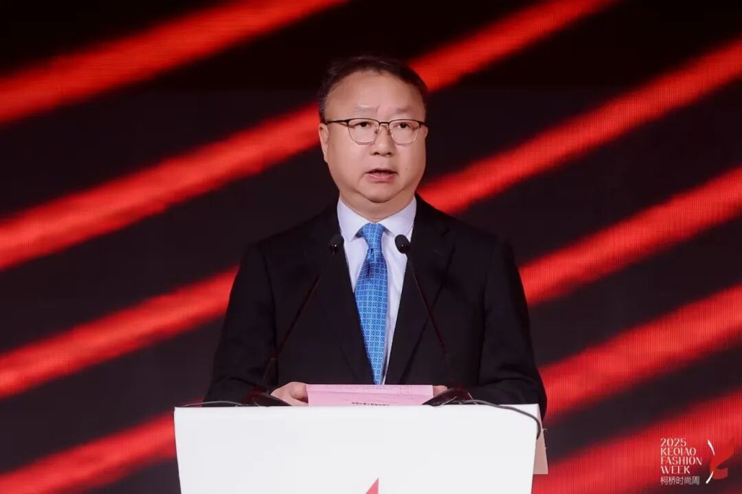 2025柯橋時尚周(秋季)啟幕!十年織夢,時尚共鳴“洄響”千年紡都