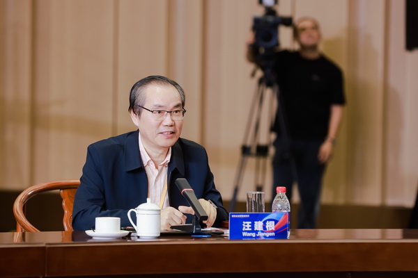 開放競合 共鏈未來--2025知名企業(yè)家圓桌會議擘畫紡織產業(yè)新格局