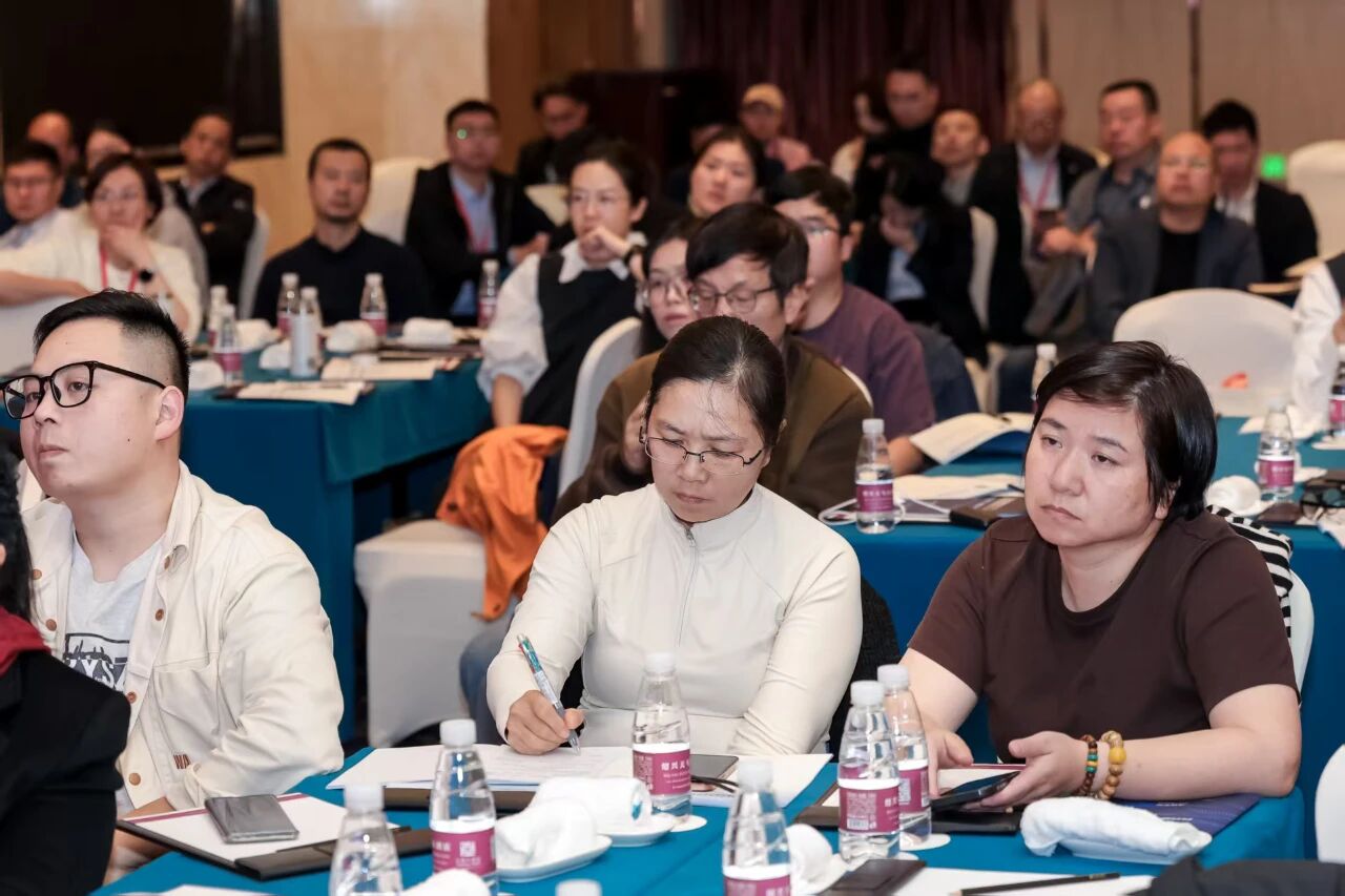 "跨界融合 健康未來"--第十屆全國紡織科技成果轉化與合作大會在柯橋召開