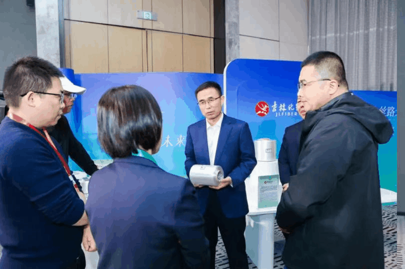 創(chuàng)新驅(qū)動(dòng)，價(jià)值躍升！人造絲產(chǎn)業(yè)高質(zhì)量發(fā)展研討會(huì)共探行業(yè)新生態(tài)