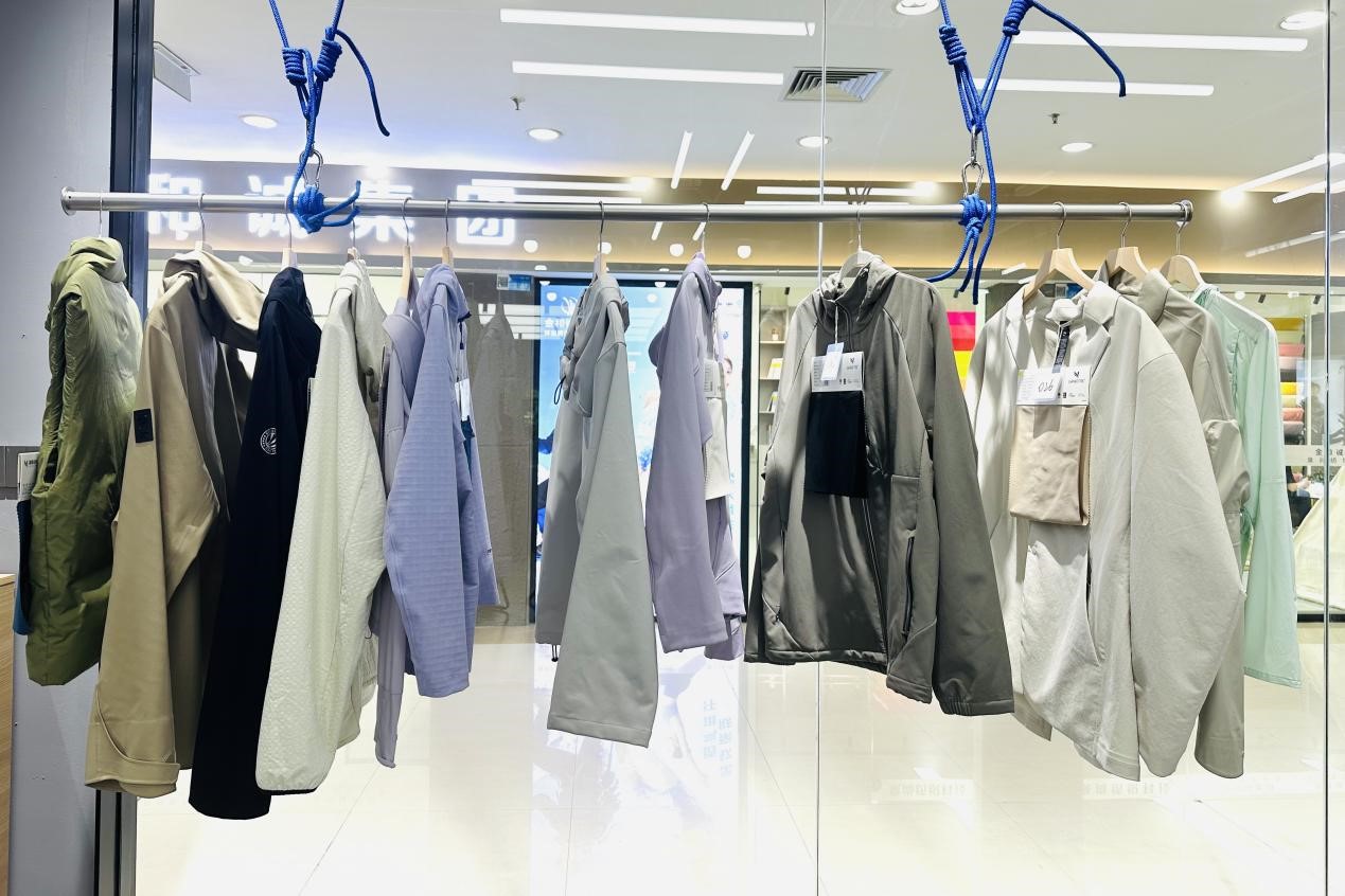 嘉耀紡織&石巖川入駐中國輕紡城：以科技戶外功能面料撬動品牌快反新藍海